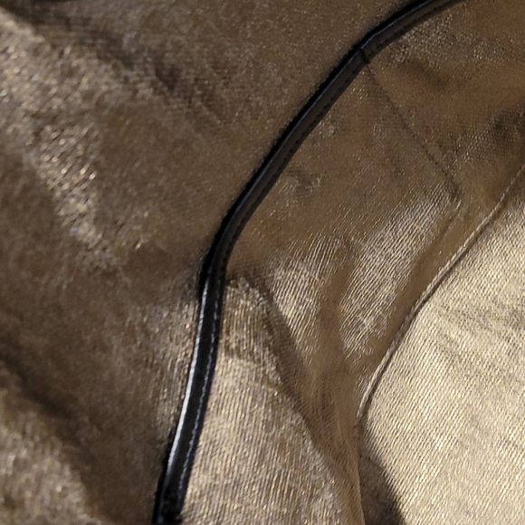 Isabel Fiore 12x14x6 except reasonable offers - Picture 3 of 5